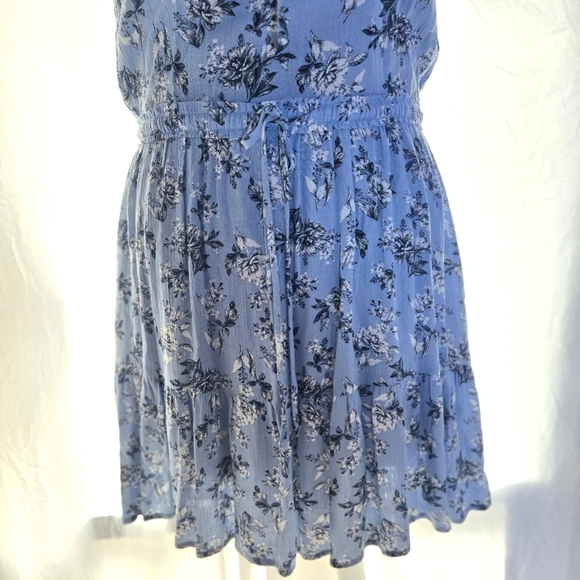 Adorable Blue Dress EUC - Picture 3 of 8